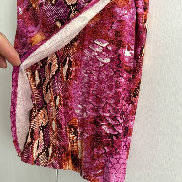 Cache Y2K Snake Print Ruched Faux Wrap V-Neck Sheath Dress Pink Mob Wife Size XS - Picture 5 of 10